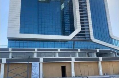 محل تجاري - استوديو - 2 حمامات للبيع في بيزنس بلاس - شارع التسعين الشمالي - التجمع الخامس - مدينة القاهرة الجديدة - القاهرة