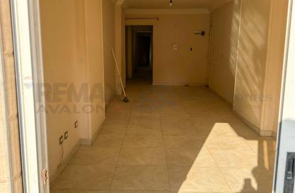 Apartment - 3 Bedrooms - 2 Bathrooms for sale in Sidi Beshr - Hay Awal El Montazah - Alexandria