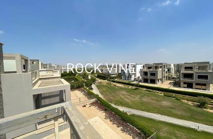 Villa - 4 - 5 for sale in New Giza - Cairo Alexandria Desert Road - 6 October City - Giza