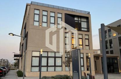 بناية كاملة - استوديو - 1 حمام للايجار في ديستريكت 5 - كمبوندات التجمع الخامس - التجمع الخامس - مدينة القاهرة الجديدة - القاهرة