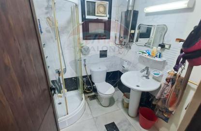 Apartment - 3 Bedrooms - 2 Bathrooms for sale in Sporting - Hay Sharq - Alexandria