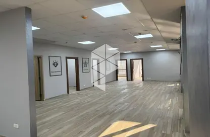 Office Space - 4 Bedrooms - 2 Bathrooms for rent in Akhnaton St. - District 5 - The 5th Settlement - New Cairo City - Cairo