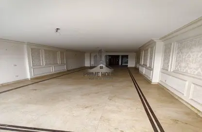 شقة - 3 غرف نوم - 2 حمامات للبيع في شارع تاج الرؤساء - سابا باشا - حي شرق - الاسكندرية