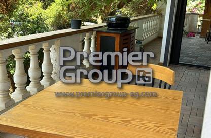 Apartment - 2 Bedrooms - 2 Bathrooms for sale in Sarayat Al Maadi - Hay El Maadi - Cairo