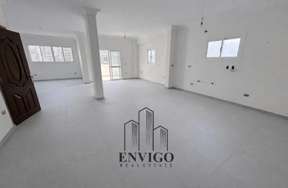 Apartment - 3 Bedrooms - 1 Bathroom for rent in Abdel Hay Hegazy St. - 8th Zone - Nasr City - Cairo