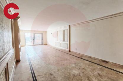 Apartment - 3 Bedrooms - 2 Bathrooms for sale in Batlimos Al Falaki St. - Saba Basha - Hay Sharq - Alexandria