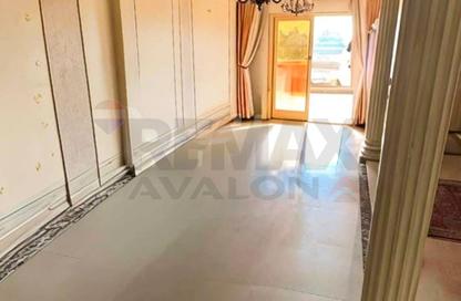 Apartment - 3 Bedrooms - 2 Bathrooms for rent in Abou Quer Road - Zezenia - Hay Sharq - Alexandria