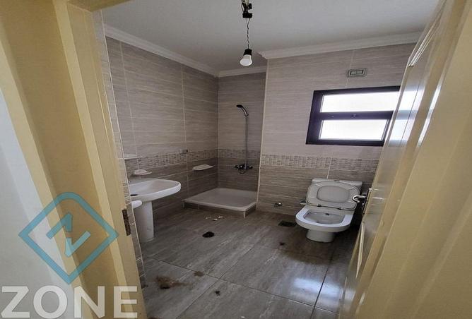 98010481 - Property Image 2
