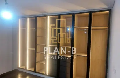 شقة - 3 غرف نوم - 3 حمامات للايجار في نيو جيزة - طريق مصر اسكندرية الصحراوي - مدينة 6 أكتوبر - الجيزة