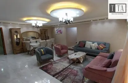 شقة - 3 غرف نوم - 2 حمامات للايجار في شارع أحمد عرابي - المهندسين - الجيزة