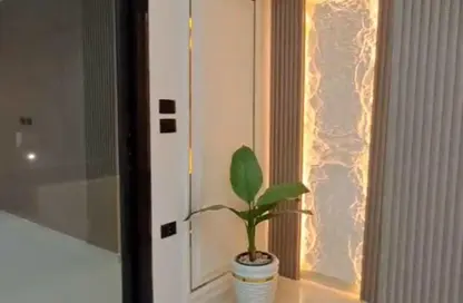 شقة - 4 غرف نوم - 3 حمامات للبيع في الحي الرابع - مدينة 6 أكتوبر - الجيزة