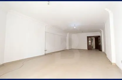 Office Space - 3 Bedrooms - 2 Bathrooms for rent in Mostafa Kamel St. - Smouha - Hay Sharq - Alexandria