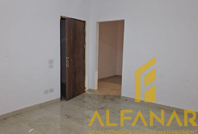 102345542 - Property Image 2