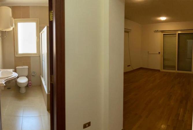 66432143 - Property Image 3