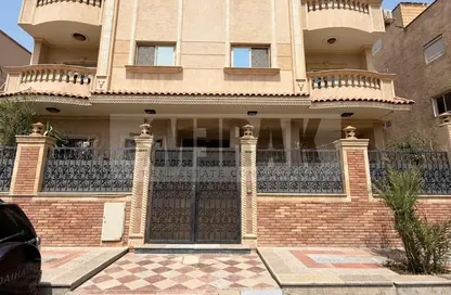 Apartment - 3 Bedrooms - 2 Bathrooms for sale in West Arabella - 5th Settlement Compounds - The 5th Settlement - New Cairo City - Cairo