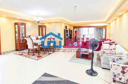 Apartment - 3 - 3 for sale in Abd Al Khalek Tharwat St. - Laurent - Hay Sharq - Alexandria