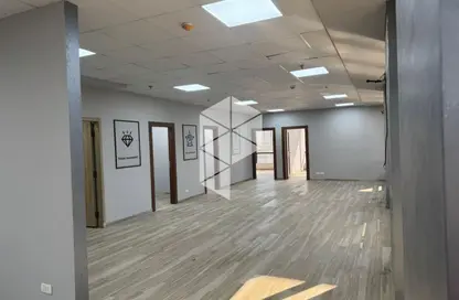 عيادة - 5 غرف نوم - 3 حمامات للايجار في الشويفات - كمبوندات التجمع الخامس - التجمع الخامس - مدينة القاهرة الجديدة - القاهرة