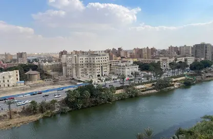 شقة - 3 غرف نوم - 2 حمامات للايجار في شارع الملك الصالح - الروضة - حي المنيل - القاهرة