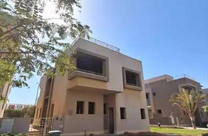 Villa - 4 - 5 for sale in Palm Hills Village Gate - South Investors Area - New Cairo City - Cairo Villa - 4 - 5 for sale in Palm Hills Village Gate - South Investors Area - New Cairo City - Cairo