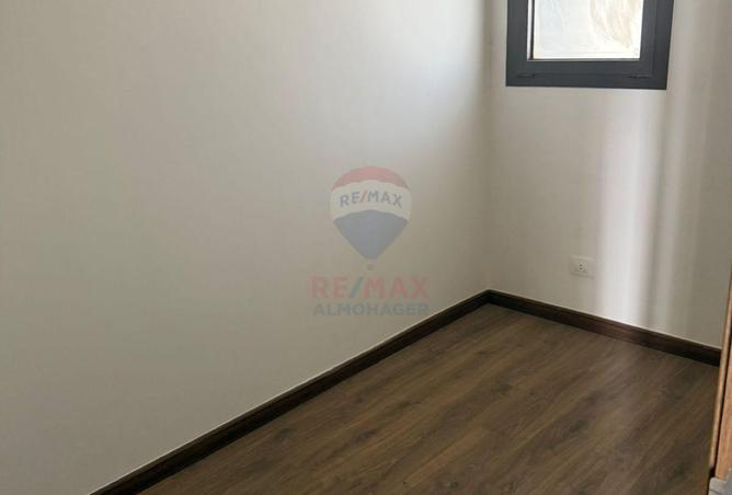 56002047 - Property Image 3