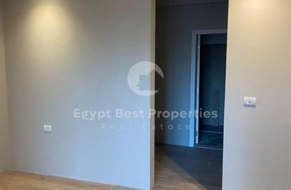 شقة - 2 غرف نوم - 2 حمامات للبيع في فيلدج ويست - كمبوندات الشيخ زايد - الشيخ زايد - الجيزة شقة - 2 غرف نوم - 2 حمامات للبيع في فيلدج ويست - كمبوندات الشيخ زايد - الشيخ زايد - الجيزة