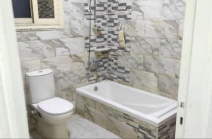 Apartment - 2 Bedrooms - 2 Bathrooms for sale in Al Hadaba Al Wosta - Mokattam - Cairo