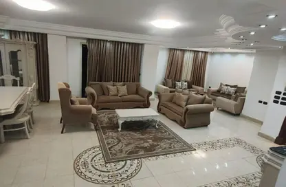 شقة - 4 غرف نوم - 3 حمامات للايجار في شارع عباس العقاد - المنطقة الأولى - مدينة نصر - القاهرة شقة - 4 غرف نوم - 3 حمامات للايجار في شارع عباس العقاد - المنطقة الأولى - مدينة نصر - القاهرة