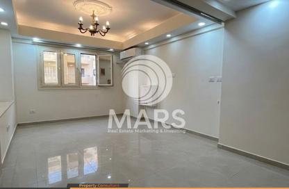 Apartment - 3 Bedrooms - 1 Bathroom for sale in Suez Canal Road - Moharam Bek - Hay Wasat - Alexandria