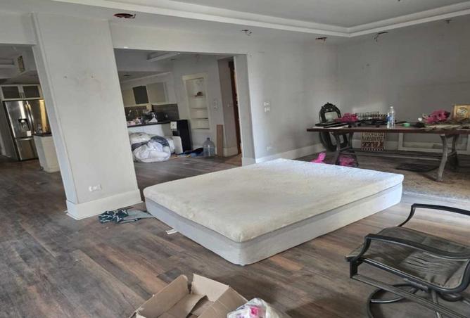 8633900 - Property Image 2