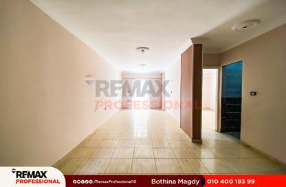 Apartment - 3 Bedrooms - 1 Bathroom for sale in Abd Al Moneim Sanad St. - Ibrahimia - Hay Wasat - Alexandria