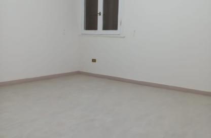 Apartment - 2 Bedrooms - 1 Bathroom for sale in Youssef Abbas St. - El Estad - Nasr City - Cairo