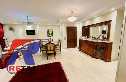 شقة - 3 غرف نوم - 2 حمامات للايجار في شارع حافظ رمضان - المنطقة السادسة - مدينة نصر - القاهرة