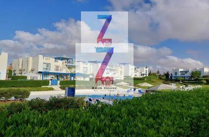 Chalet - 3 Bedrooms - 2 Bathrooms for rent in Mountain View - Ras Al Hekma - North Coast