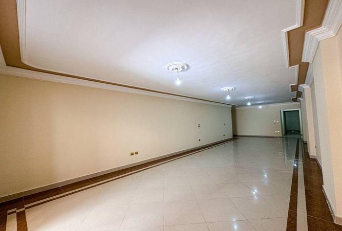 54753617 - Property Image 3