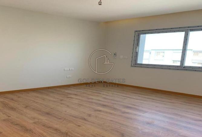 98002924 - Property Image 2