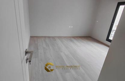 Apartment - 3 Bedrooms - 3 Bathrooms for sale in Village West - Sheikh Zayed Compounds - Sheikh Zayed City - Giza