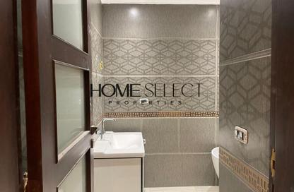Penthouse - 2 Bedrooms - 3 Bathrooms for sale in Westown - Sheikh Zayed Compounds - Sheikh Zayed City - Giza
