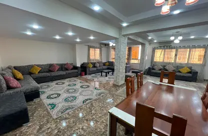 شقة - 3 غرف نوم - 2 حمامات للبيع في شارع أحمد عرابي - المهندسين - الجيزة شقة - 3 غرف نوم - 2 حمامات للبيع في شارع أحمد عرابي - المهندسين - الجيزة