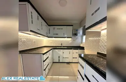 شقة - 3 غرف نوم - 2 حمامات للايجار في شارع رشدي - رشدي - حي شرق - الاسكندرية