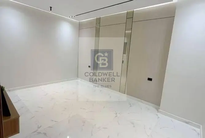 111584309 - Property Image 3
