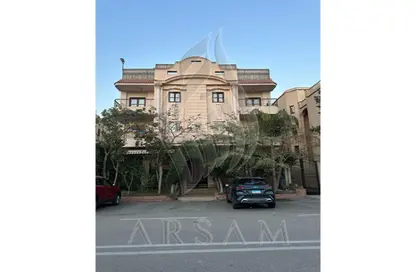 طابق كامل - 5 غرف نوم - 4 حمامات للبيع في شارع دكتور علي مشرفة - النرجس 6 - النرجس - مدينة القاهرة الجديدة - القاهرة طابق كامل - 5 غرف نوم - 4 حمامات للبيع في شارع دكتور علي مشرفة - النرجس 6 - النرجس - مدينة القاهرة الجديدة - القاهرة