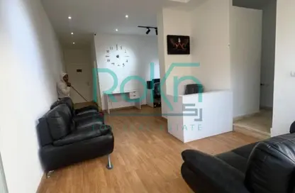 مساحات مكتبية - 2 غرف نوم - 1 حمام للايجار في اركان بلازا - محور 26 يوليو - الشيخ زايد - الجيزة