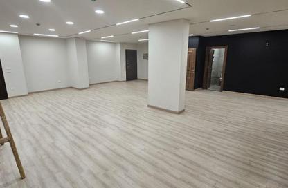 Office Space - 4 Bedrooms - 1 Bathroom for rent in 10th Sector - Zahraa El Maadi - Hay El Maadi - Cairo