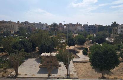 Apartment - 5 Bedrooms - 3 Bathrooms for sale in Al Narges 2 - Al Narges - New Cairo City - Cairo