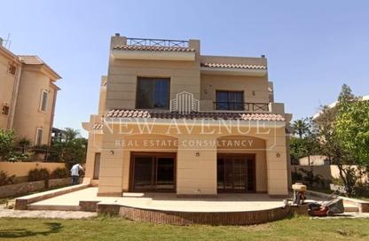 Villa - 6 Bedrooms - 4 Bathrooms for sale in Loaloat Al Shorouk - 3rd District West - Shorouk City - Cairo