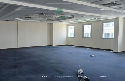Office Space - Studio - 3 Bathrooms for rent in V90 - North Teseen St. - The 5th Settlement - New Cairo City - Cairo