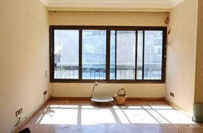 شقة - 3 غرف نوم - 2 حمامات للايجار في شارع النزهه - ارض الجولف - مصر الجديدة - القاهرة