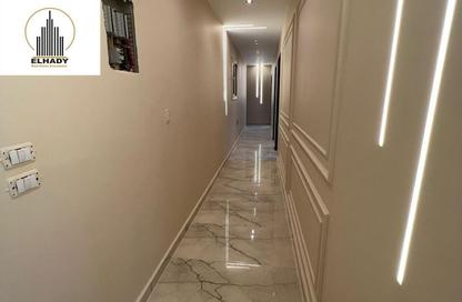 Apartment - 3 Bedrooms - 3 Bathrooms for rent in Al Sharq Al Taamin - 5th Settlement Compounds - The 5th Settlement - New Cairo City - Cairo