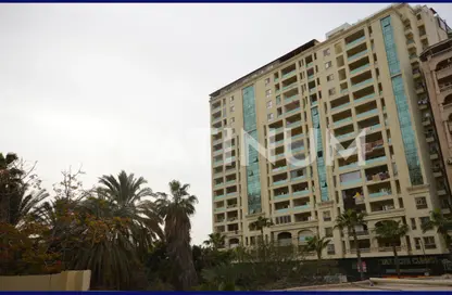 Apartment - 3 Bedrooms - 3 Bathrooms for sale in Al Safa St. - Smouha - Hay Sharq - Alexandria