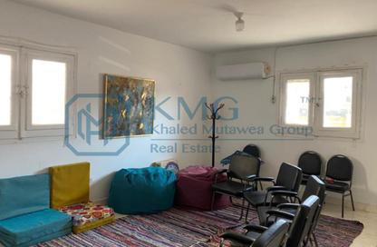 Apartment - 3 Bedrooms - 2 Bathrooms for rent in Doctor Yassin Abdel Ghaffar St. - Area C - Ganoob El Acadimia - New Cairo City - Cairo Apartment - 3 Bedrooms - 2 Bathrooms for rent in Doctor Yassin Abdel Ghaffar St. - Area C - Ganoob El Acadimia - New Cairo City - Cairo
